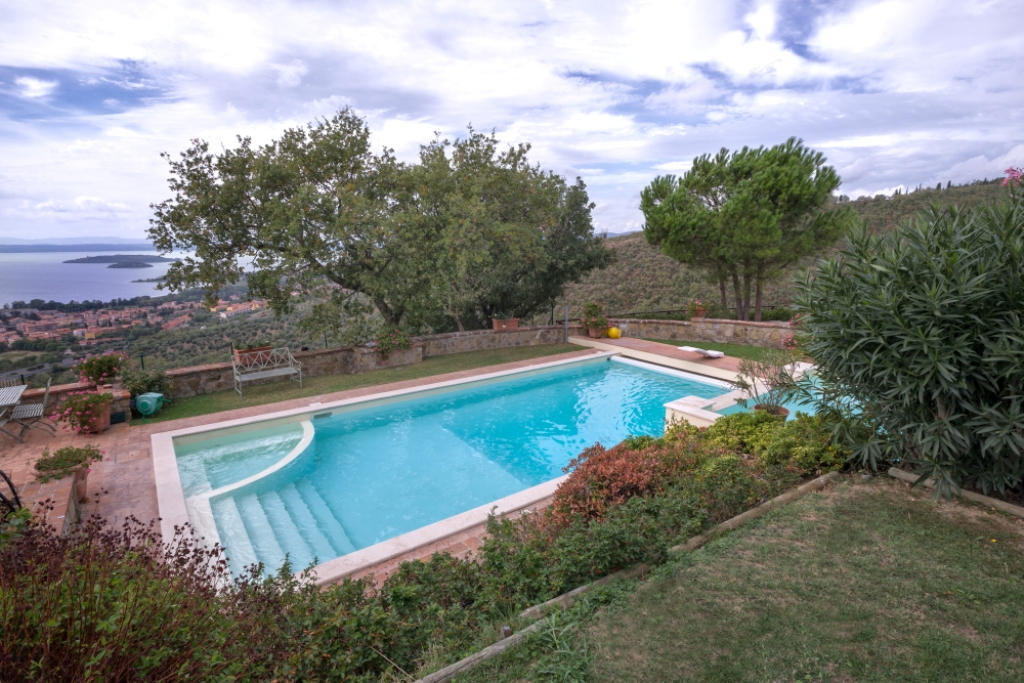 ALTERNATIVA SERVICE_PADUANO_QD1A8216_CONDENSED